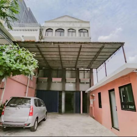 ホテル Reddoorz Syariah Near Stasiun Karet ジャカルタ エクステリア 写真