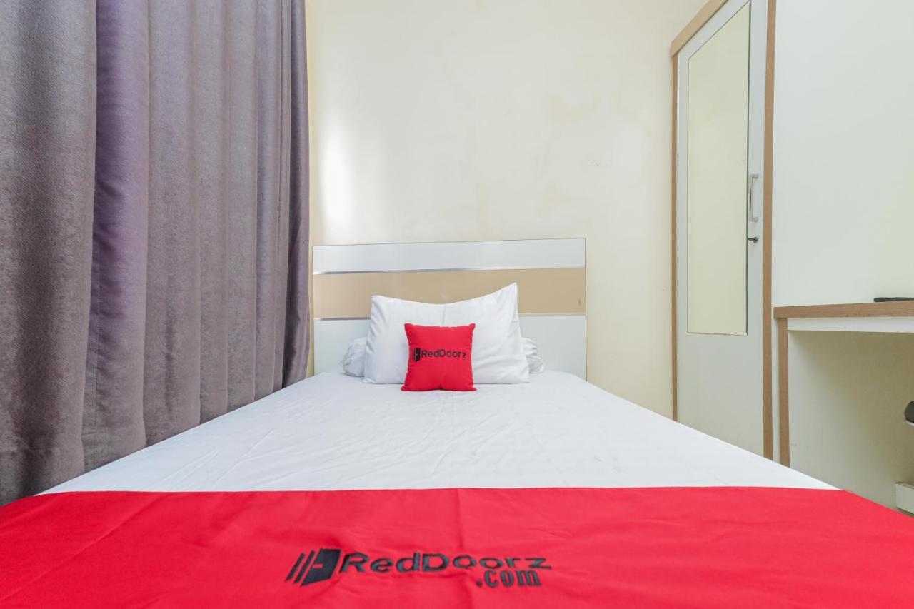 ホテル Reddoorz Syariah Near Stasiun Karet ジャカルタ エクステリア 写真