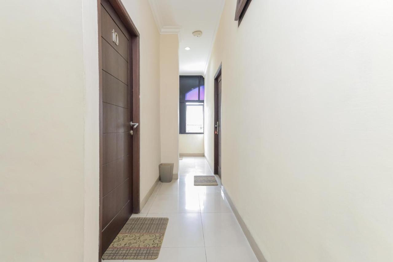ホテル Reddoorz Syariah Near Stasiun Karet ジャカルタ エクステリア 写真